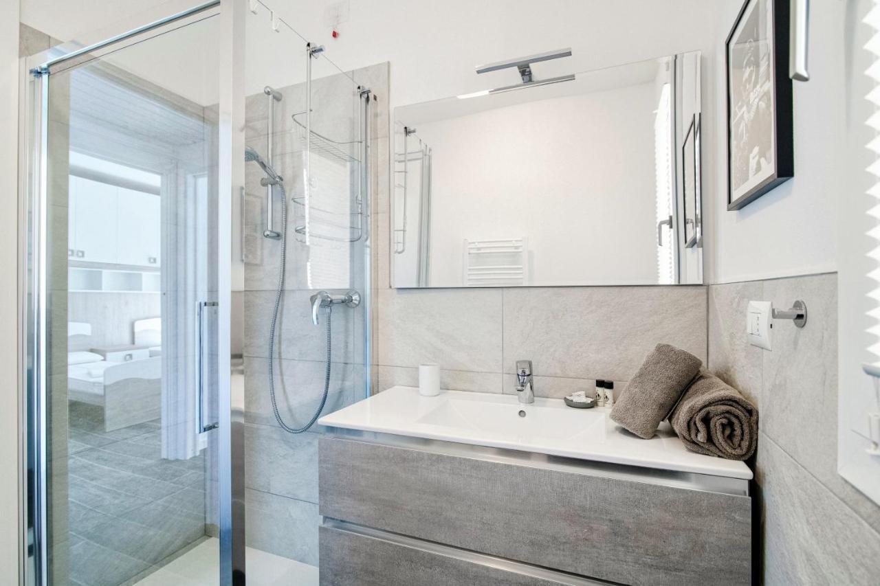 Silvia Lenno House - The House Of Travelers Apartment Luaran gambar